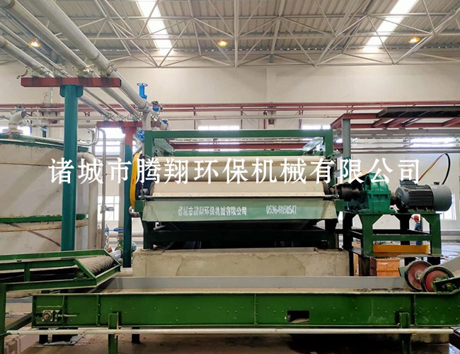 九江客戶帶式壓濾機(jī)裝機(jī)現(xiàn)場(chǎng)